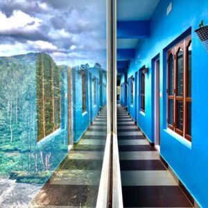 kolukkumalai room stay (per person)